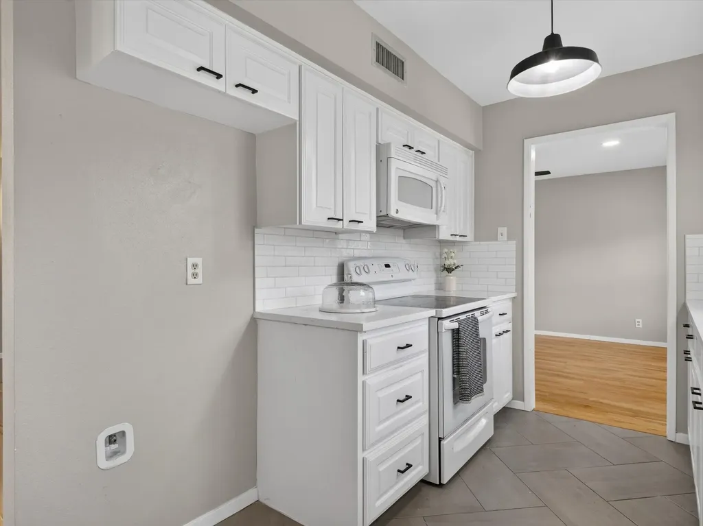 833 Brentwood Lane Richardson TX 75080
