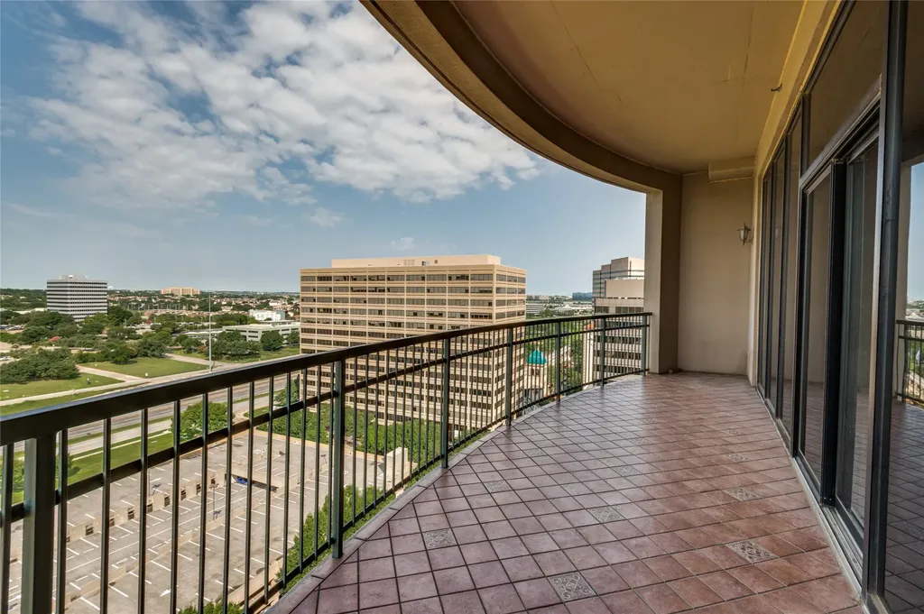 330 Las Colinas Boulevard E Irving TX 75039