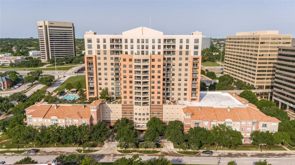330 Las Colinas Boulevard E Irving TX 75039