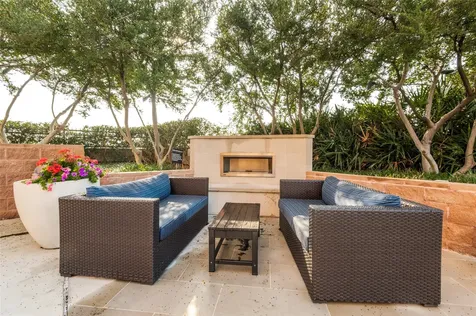 330 Las Colinas Boulevard E Irving TX 75039