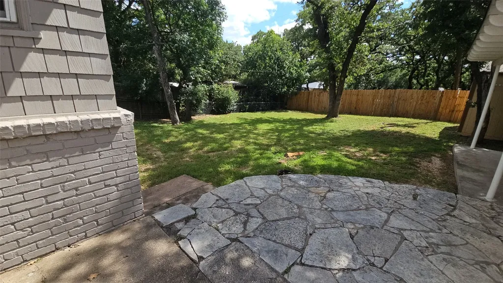 1712 Yolanda Drive Fort Worth TX 76112