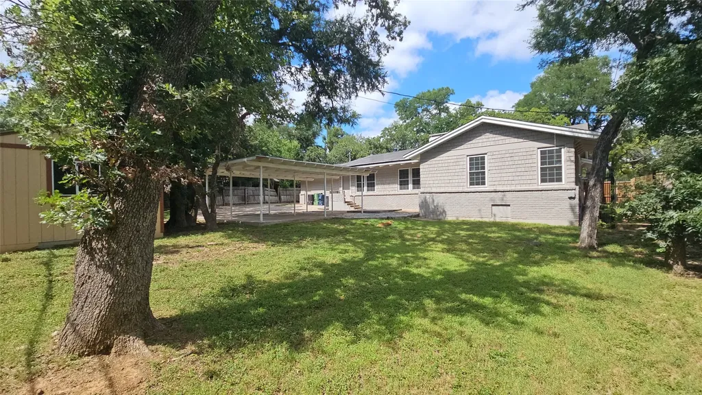 1712 Yolanda Drive Fort Worth TX 76112