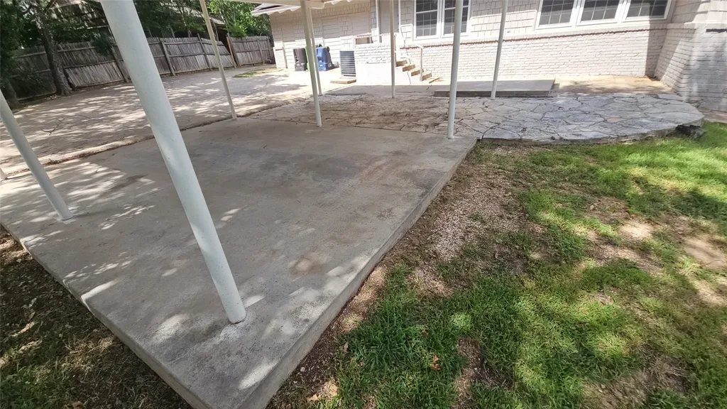 1712 Yolanda Drive Fort Worth TX 76112