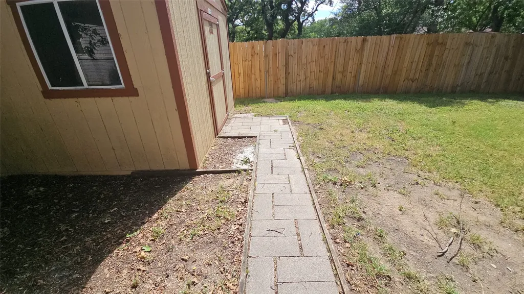 1712 Yolanda Drive Fort Worth TX 76112