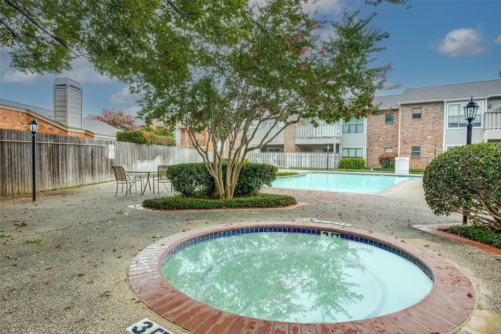 411 Pebble Way Arlington TX 76006