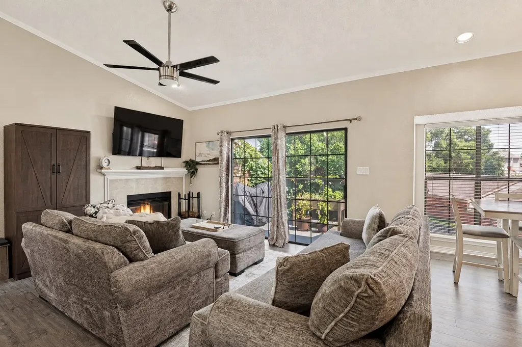 411 Pebble Way Arlington TX 76006