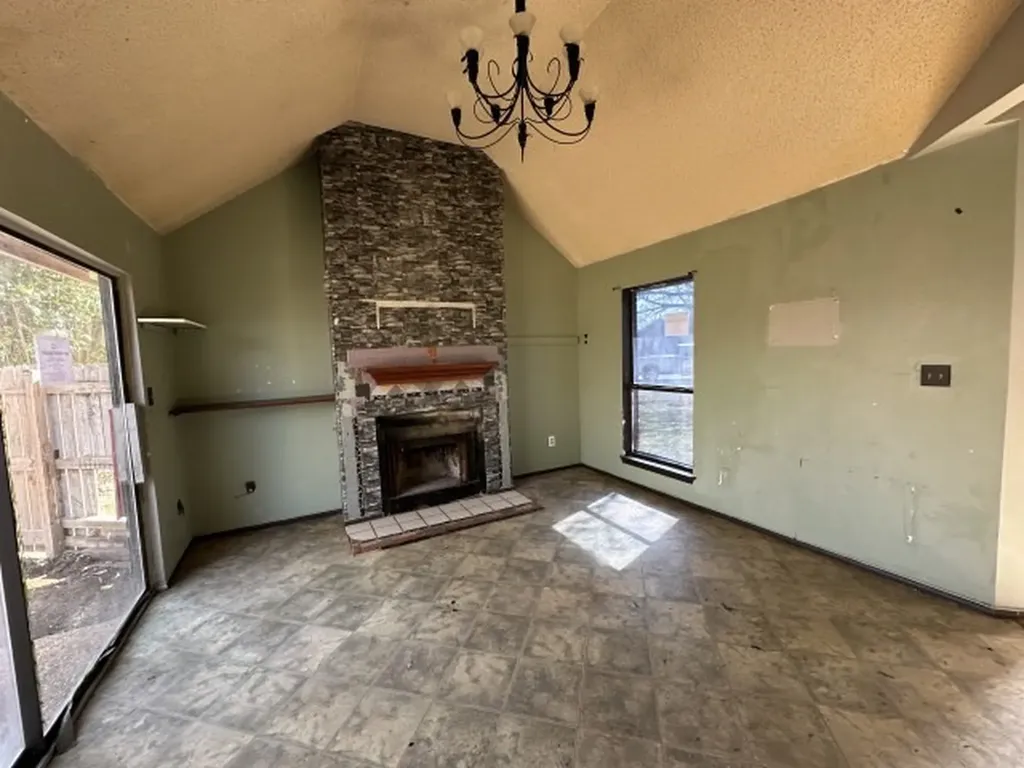 548 Spring River Drive Martindale TX 78655