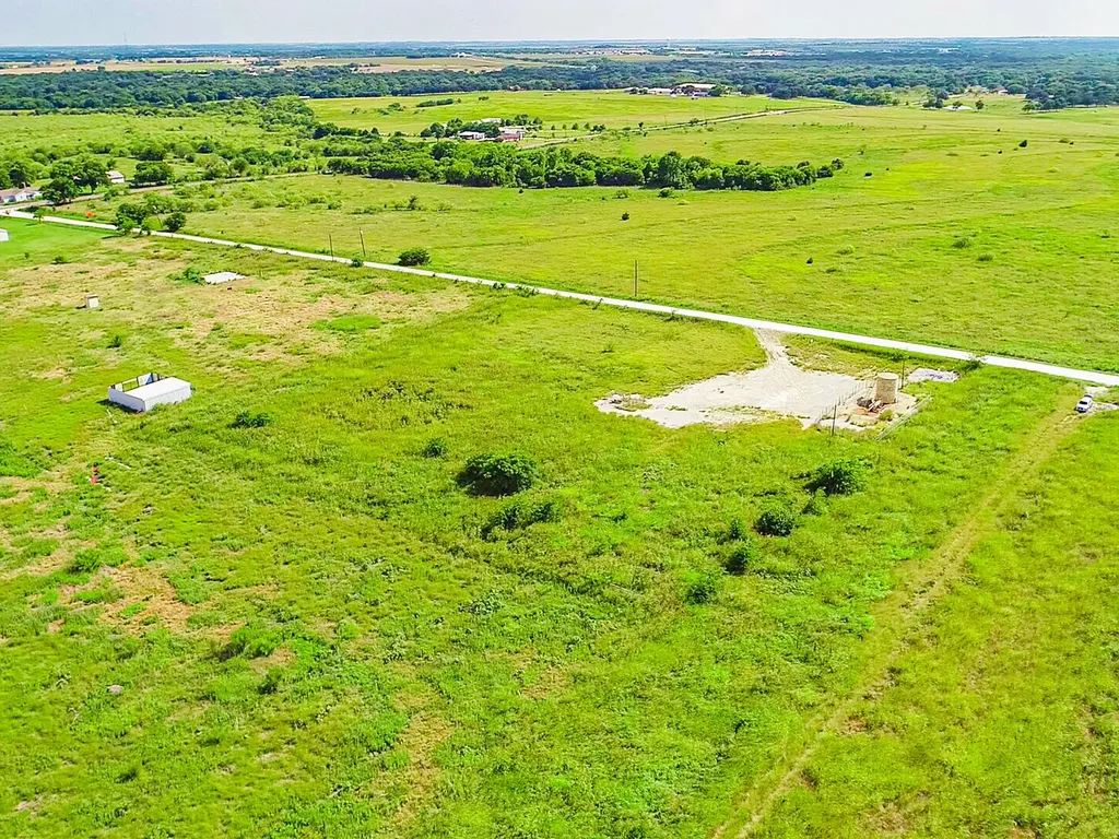 6968 County Road 203 Grandview TX 76050