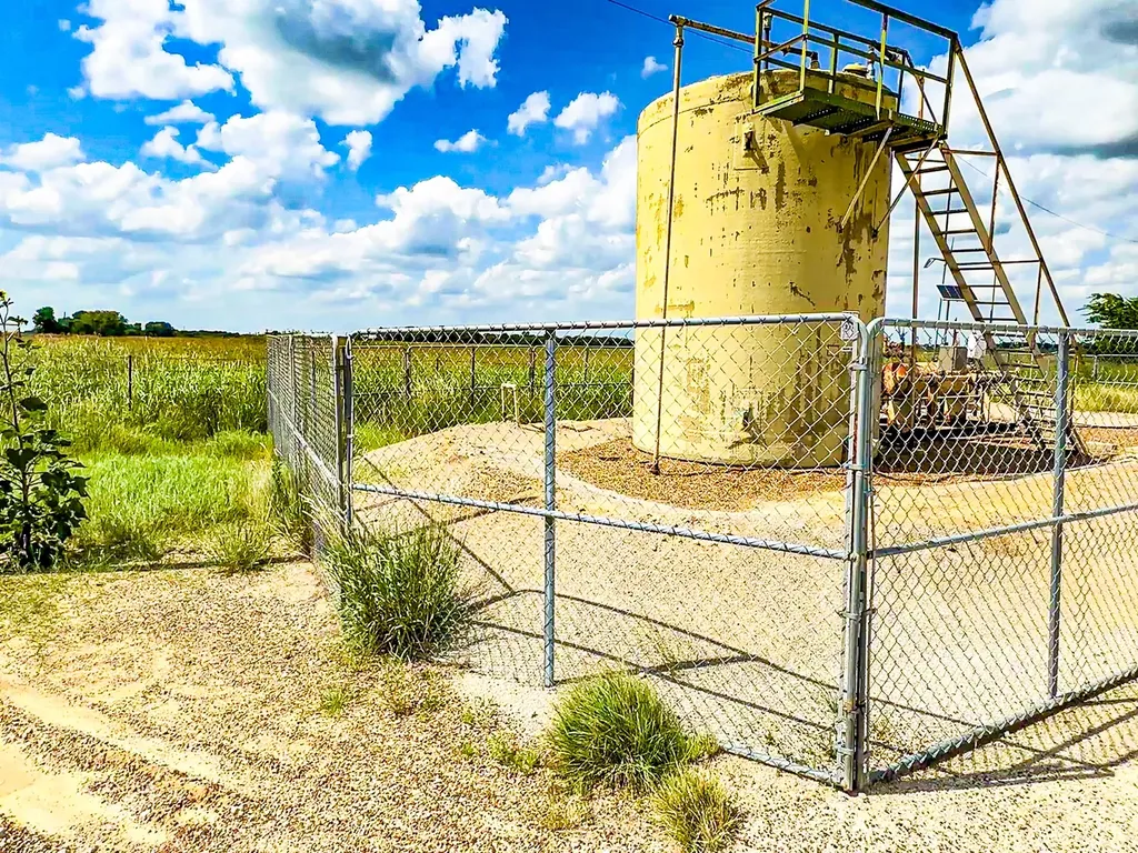 6968 County Road 203 Grandview TX 76050