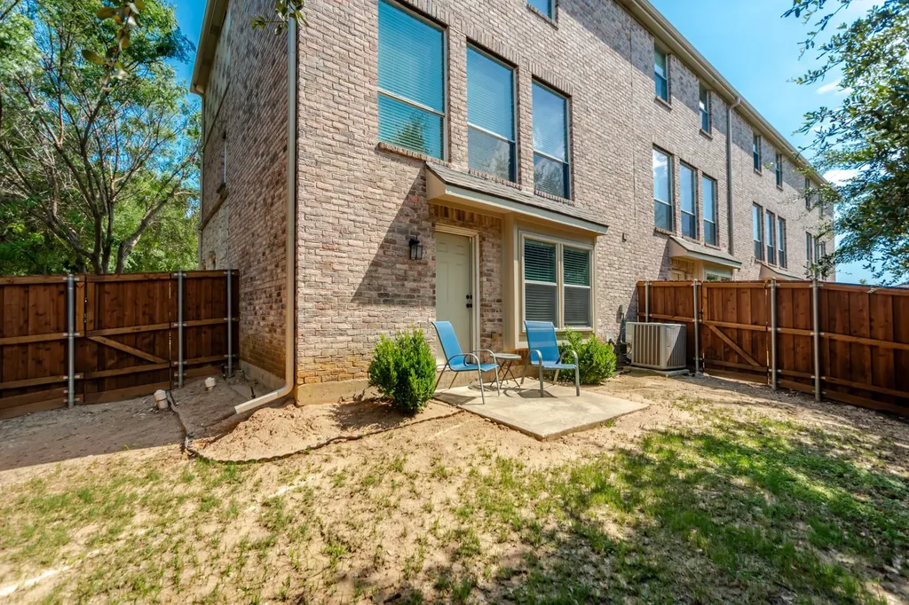 2700 Club Ridge Drive Lewisville TX 75067