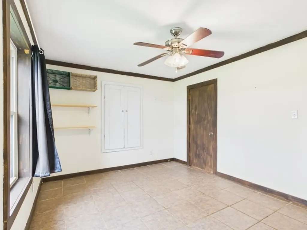 29118 N State Highway 19 Athens TX 75752