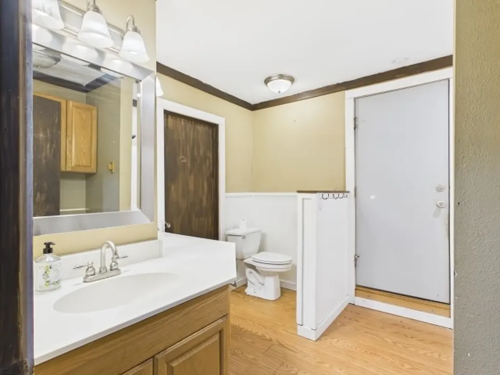 29118 N State Highway 19 Athens TX 75752