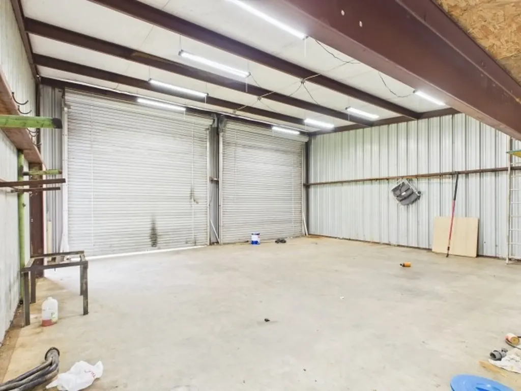 29118 N State Highway 19 Athens TX 75752