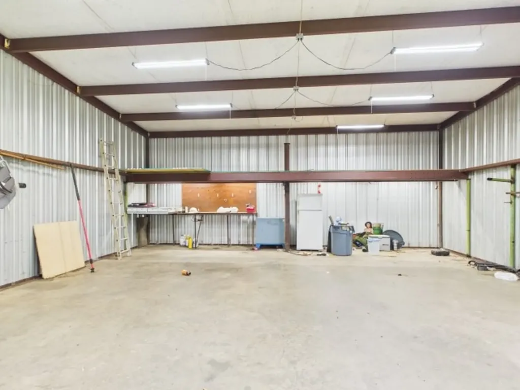 29118 N State Highway 19 Athens TX 75752