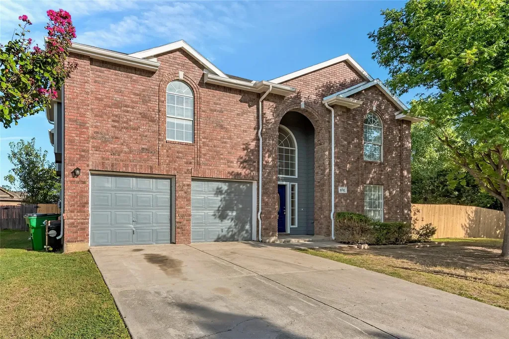 5717 Parkwood Trail Haltom City TX 76137