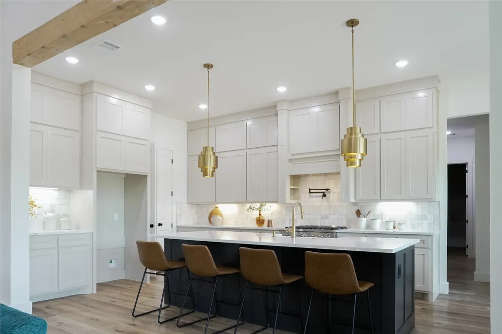 1074 Preserve Street Weatherford TX 76085