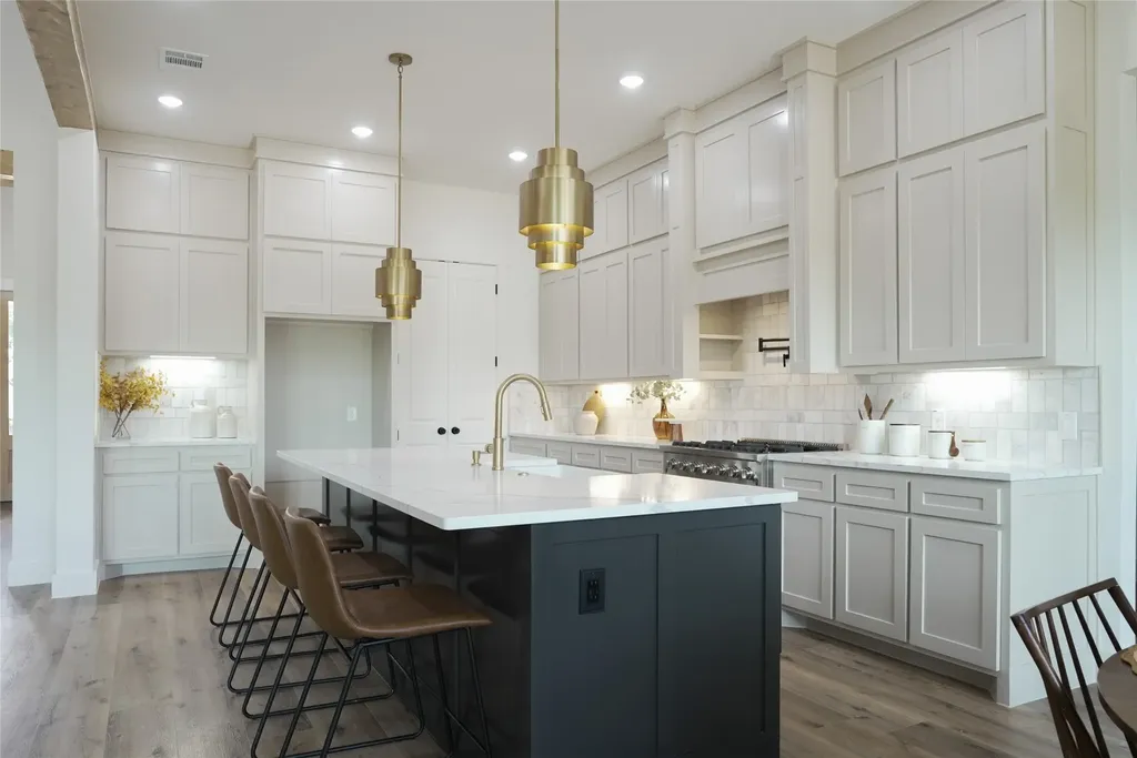 1074 Preserve Street Weatherford TX 76085