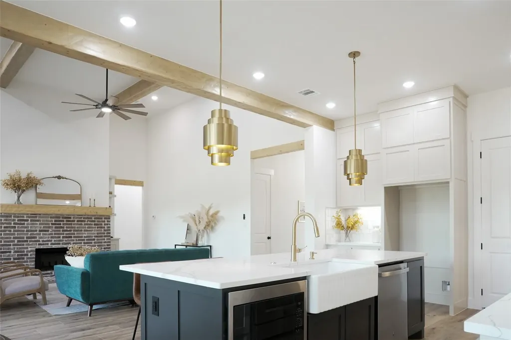 1074 Preserve Street Weatherford TX 76085