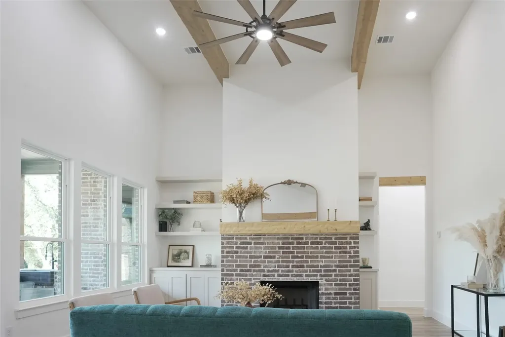 1074 Preserve Street Weatherford TX 76085