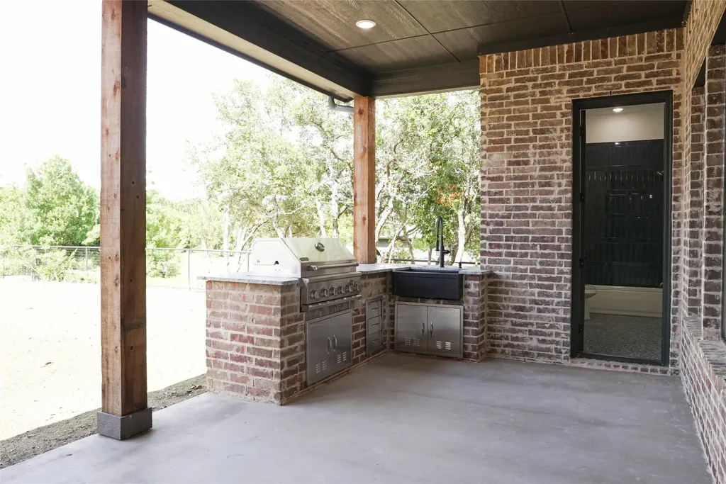 1074 Preserve Street Weatherford TX 76085