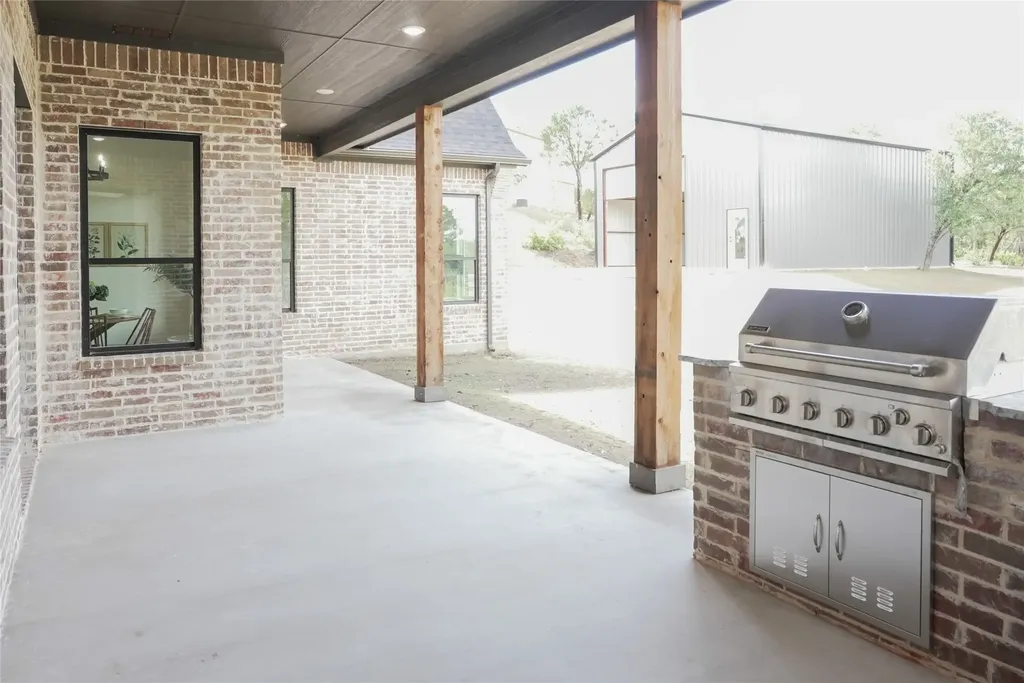 1074 Preserve Street Weatherford TX 76085