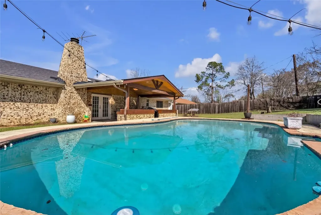 311 Shady Oak Road Keene TX 76059