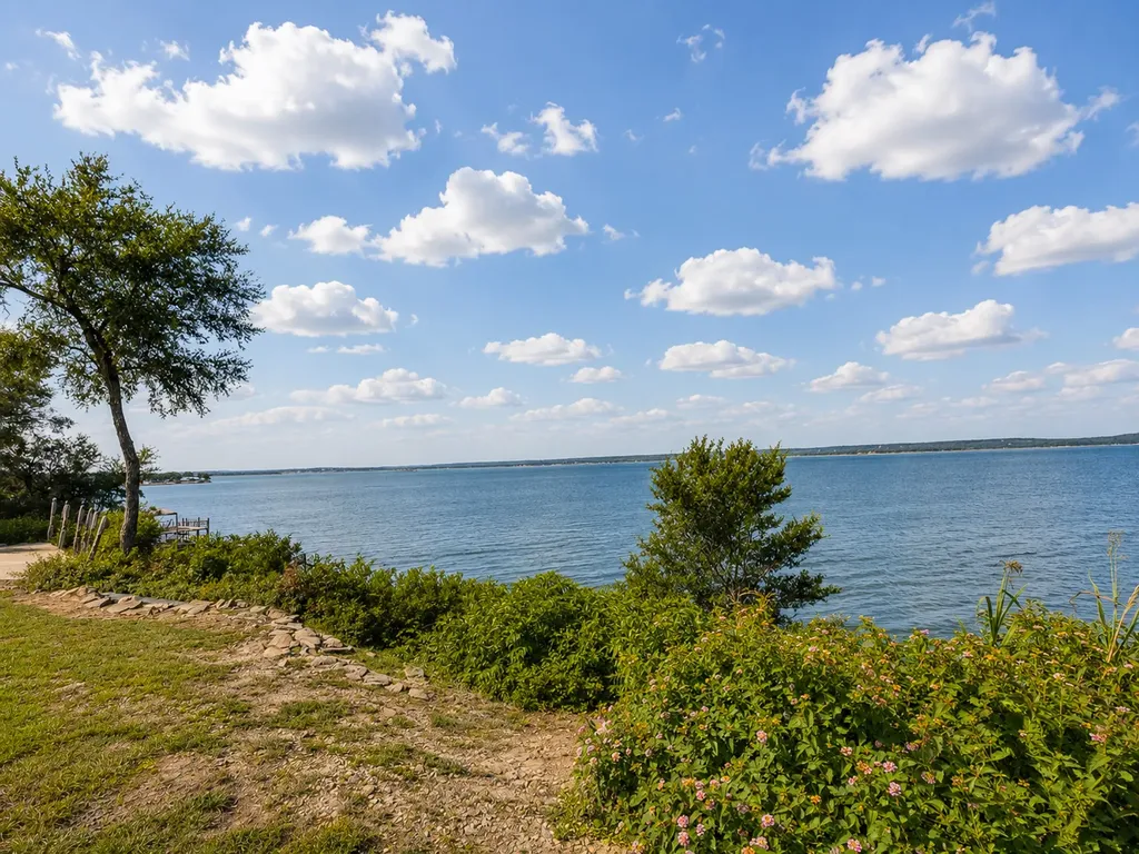 711 Crows Point Lake Bridgeport TX 76426