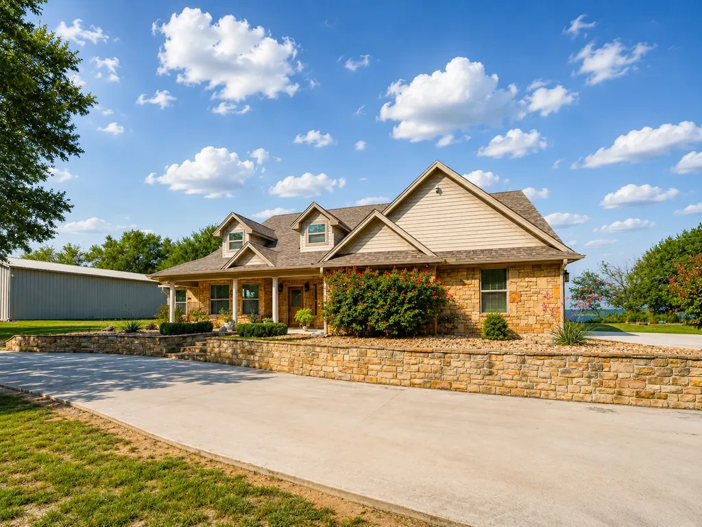 711 Crows Point Lake Bridgeport TX 76426