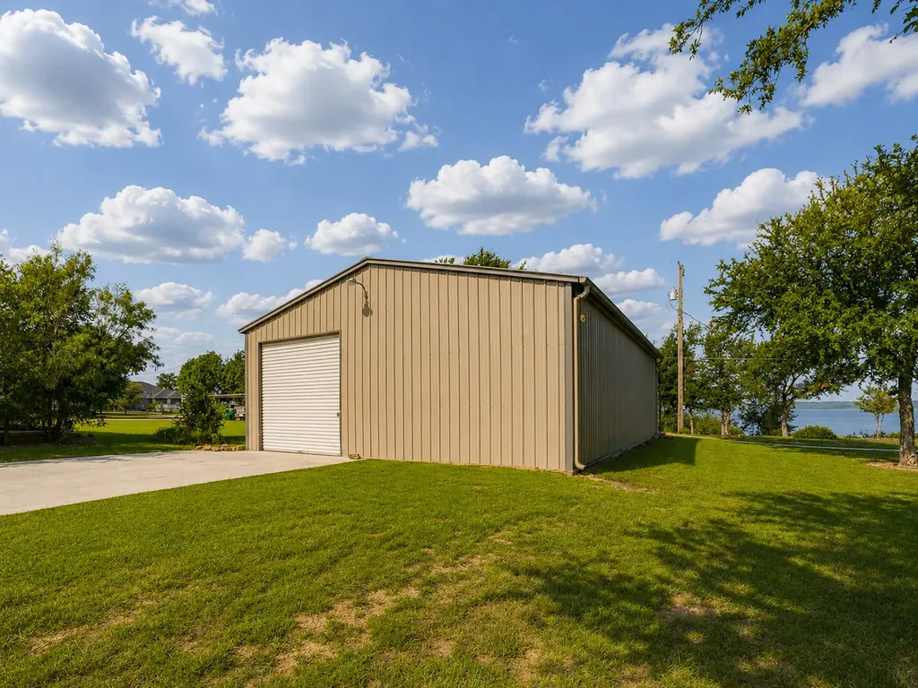 711 Crows Point Lake Bridgeport TX 76426