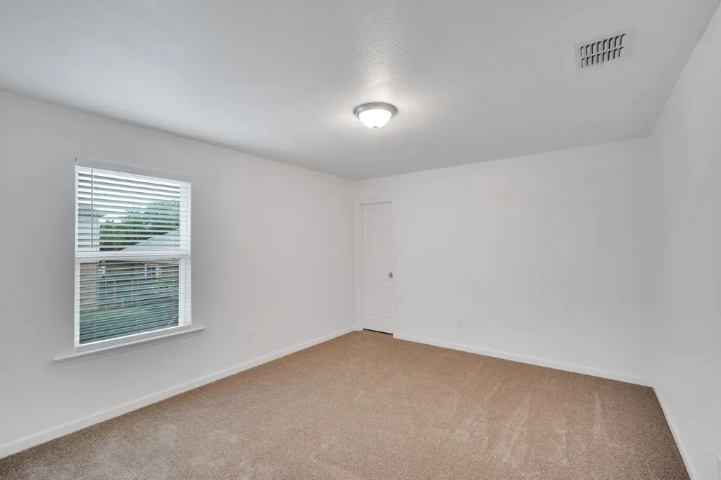1113 Skylark Drive Burleson TX 76028