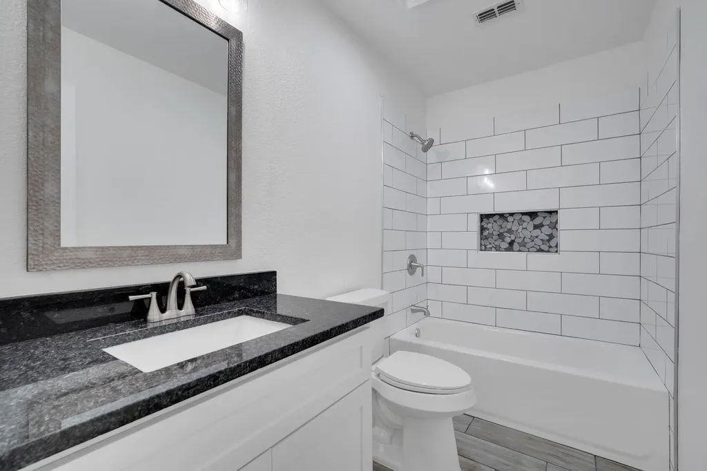 1113 Skylark Drive Burleson TX 76028