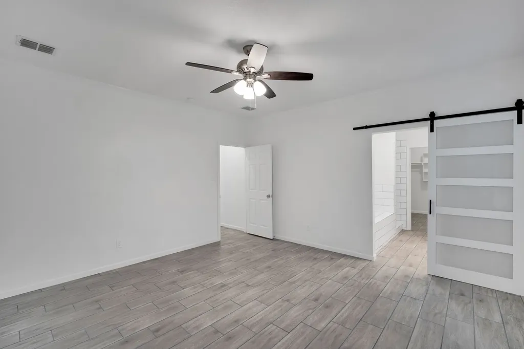 1113 Skylark Drive Burleson TX 76028