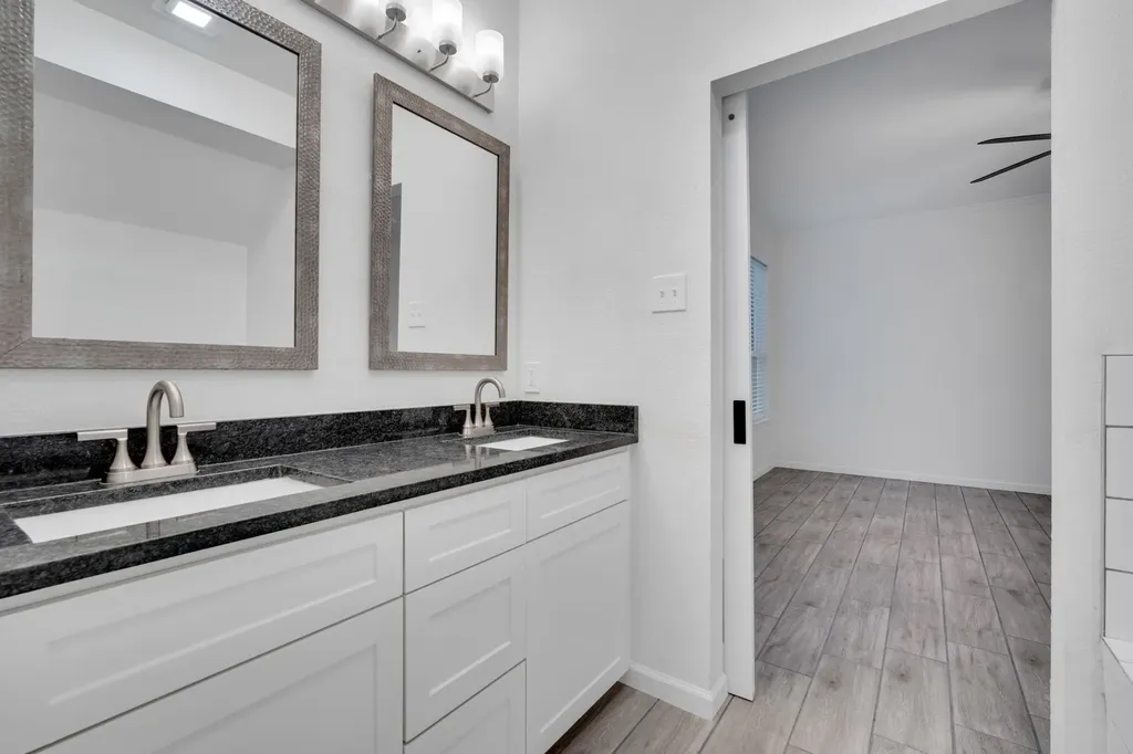 1113 Skylark Drive Burleson TX 76028