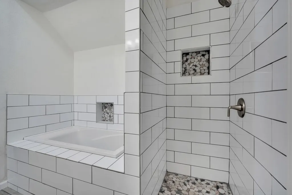 1113 Skylark Drive Burleson TX 76028