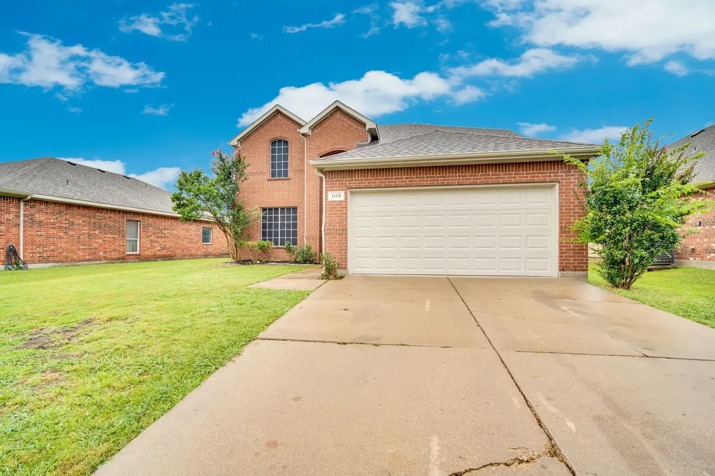 1113 Skylark Drive Burleson TX 76028