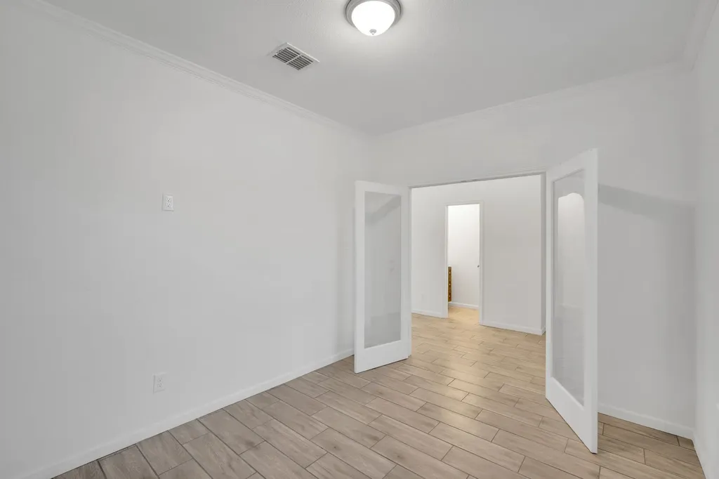 1113 Skylark Drive Burleson TX 76028