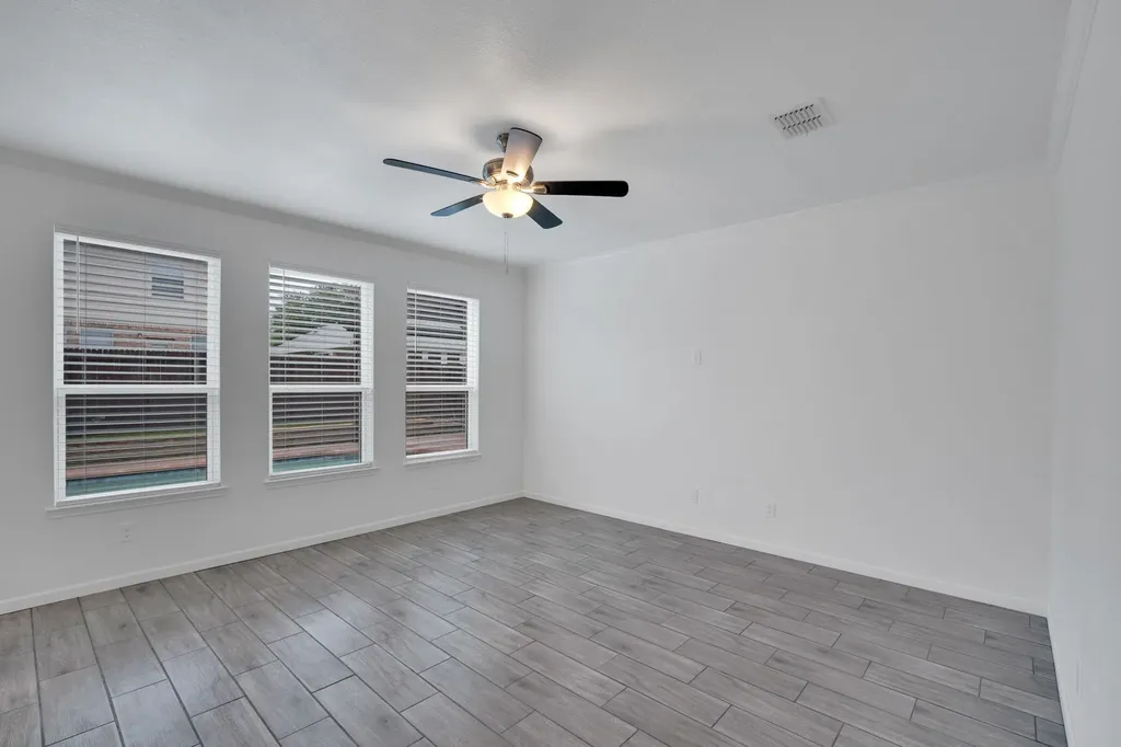 1113 Skylark Drive Burleson TX 76028