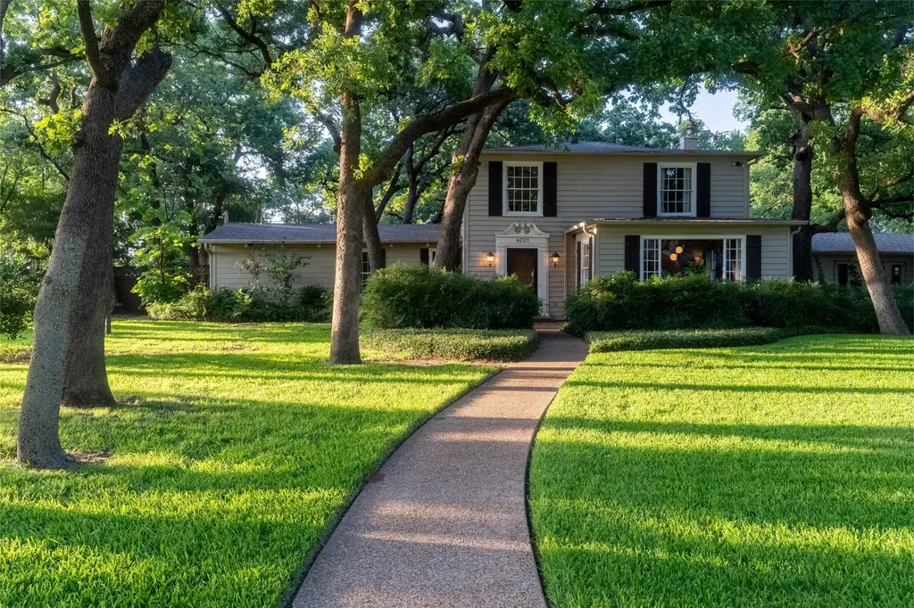 4221 Kenwood Court Fort Worth TX 76103