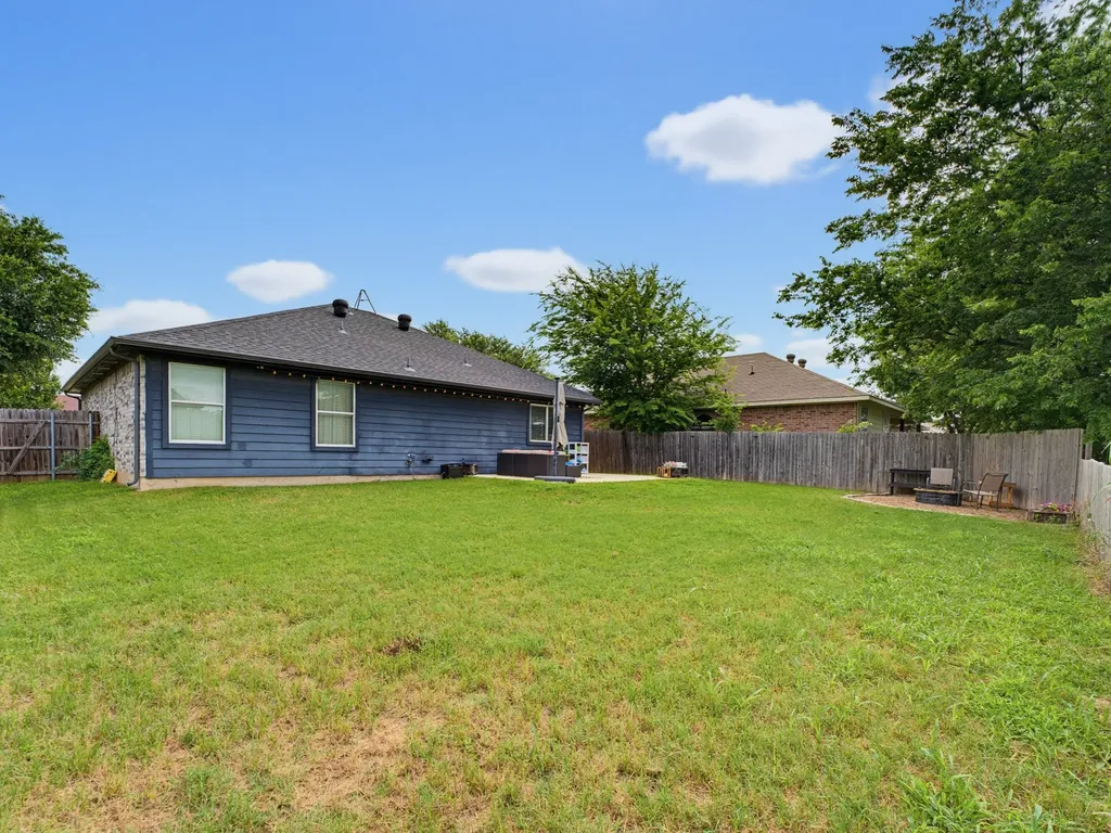 600 Stirling Road Rhome TX 76078