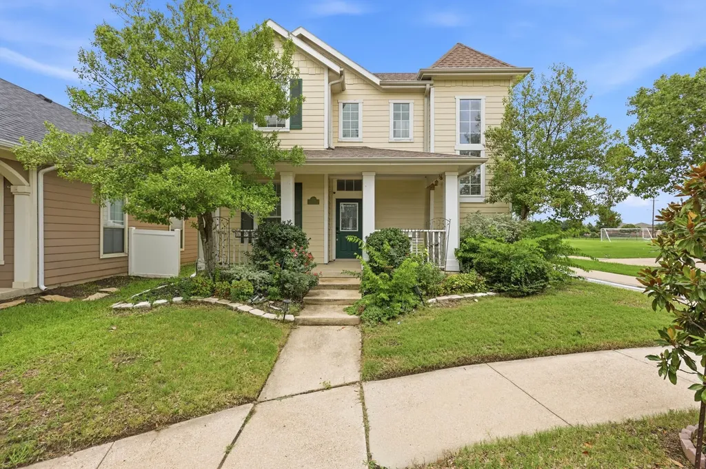 1833 Forsythe Drive Savannah TX 76227