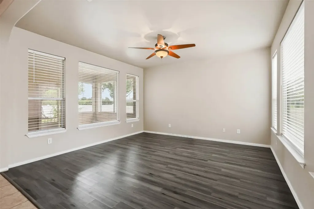 1833 Forsythe Drive Savannah TX 76227