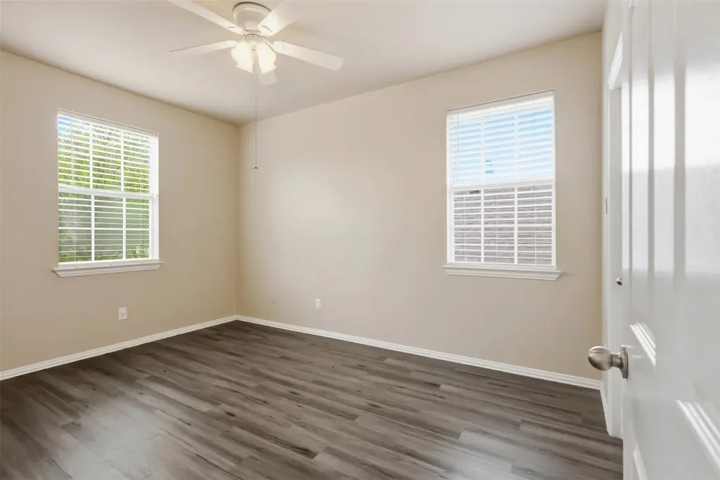 1833 Forsythe Drive Savannah TX 76227