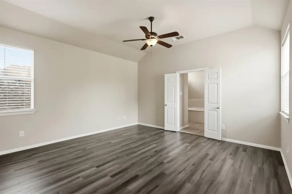 1833 Forsythe Drive Savannah TX 76227