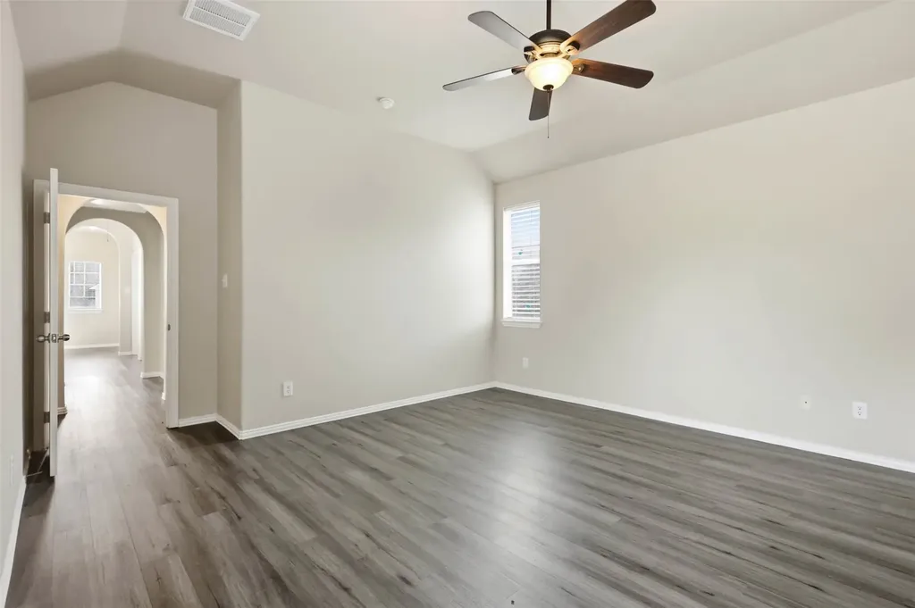 1833 Forsythe Drive Savannah TX 76227