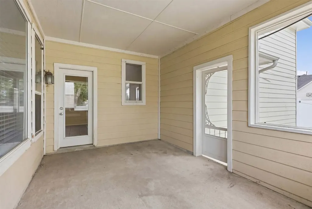 1833 Forsythe Drive Savannah TX 76227