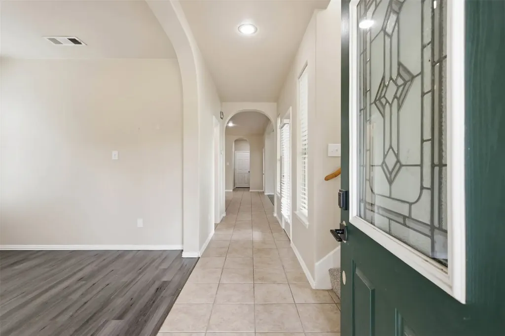 1833 Forsythe Drive Savannah TX 76227