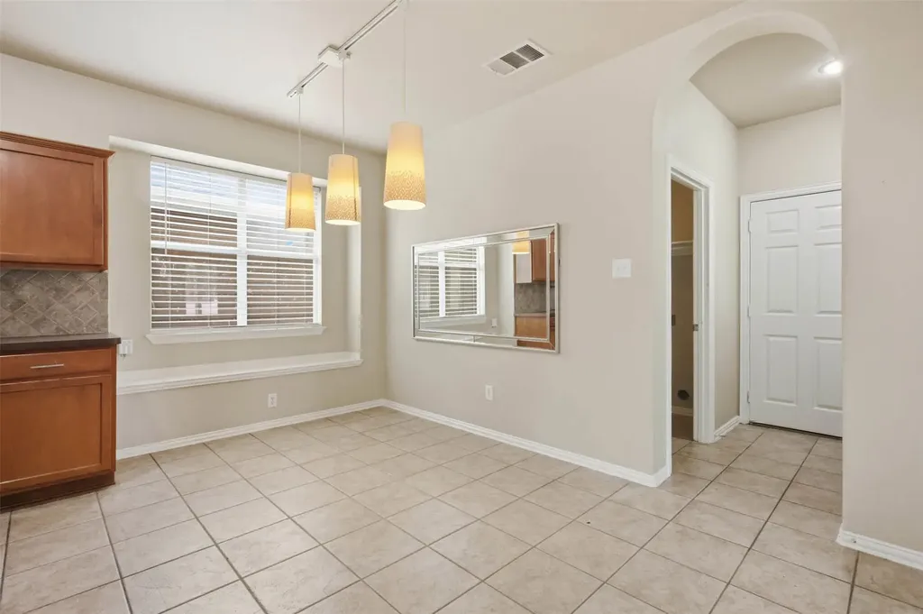 1833 Forsythe Drive Savannah TX 76227