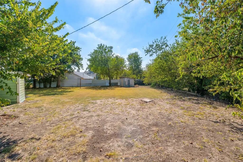 102 San Saba Avenue Benbrook TX 76126