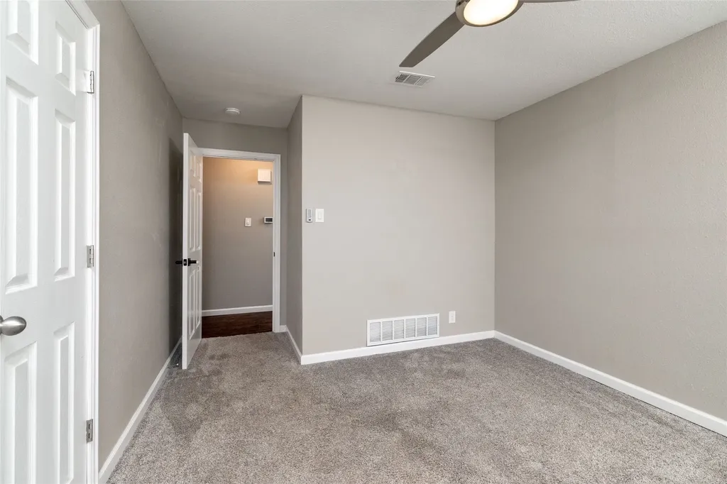 702 Commerce Street Euless TX 76040