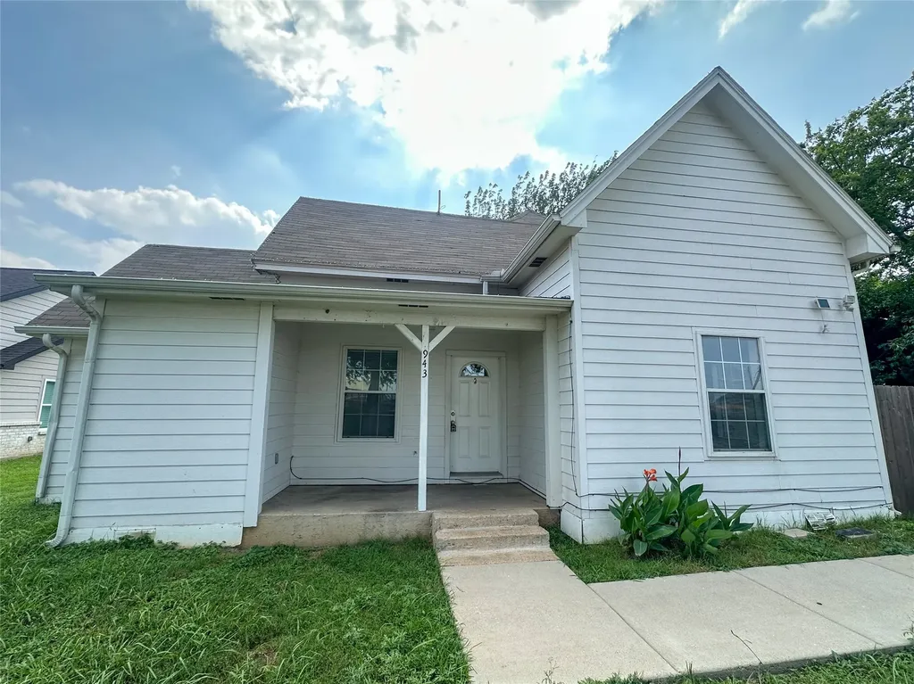 943 N Border Street Cleburne TX 76031